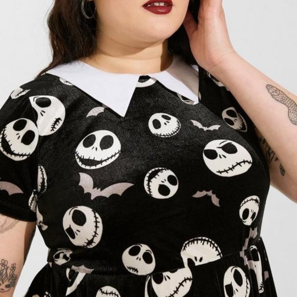 ❤️NWT VINTAGE TORRID NIGHTMARE BEFORE CHRISTMAS POCKETS VELVET COLLAR DRESS 1X - Picture 5 of 10
